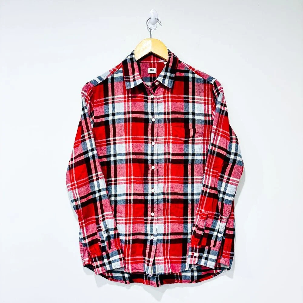 UNIQLO Red Plaid Flannel Button Down Shirt –‎ Soft Cotton Small *